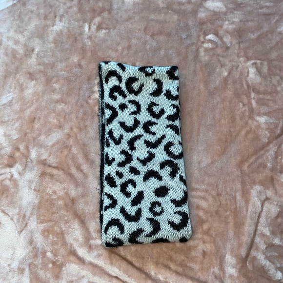 Infinity Scarf - Picture 5 of 6